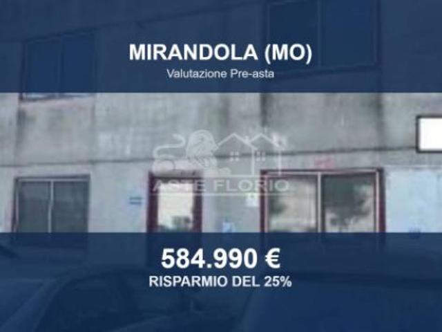 Capannone in vendita a Mirandola, Modena
