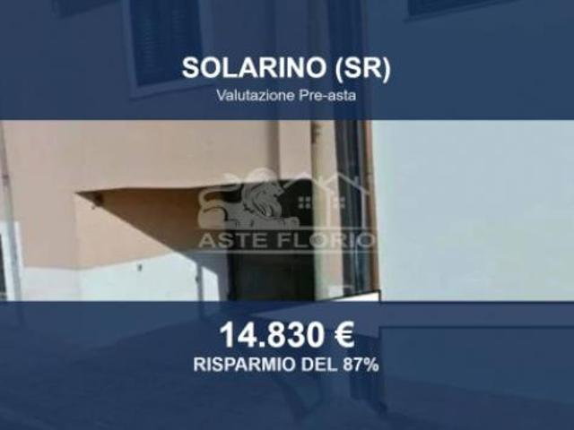 Capannone in vendita a Solarino, Sicilia