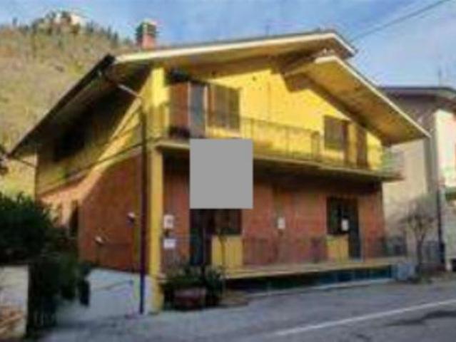Locale Commerciale in vendita a Marche, Pesaro E Urbino