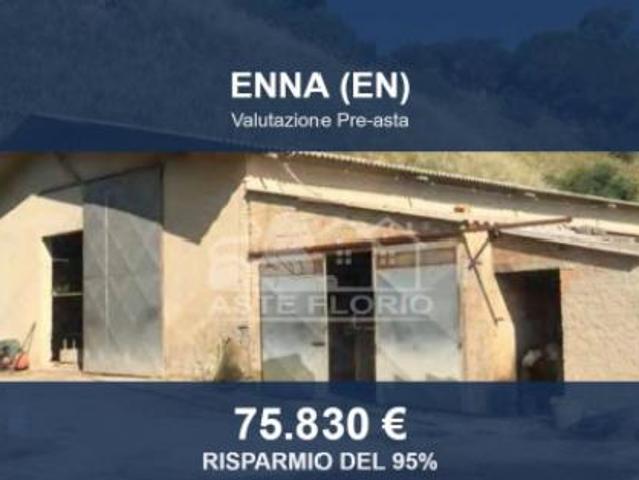 Capannone in vendita a Enna, Sicilia
