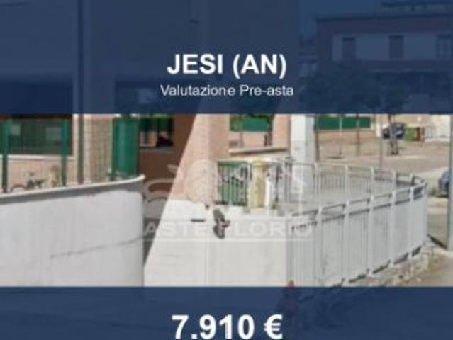 Box in vendita a Marche, Ancona