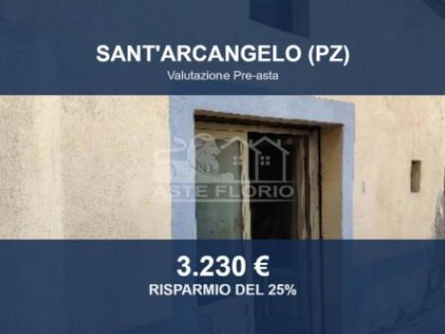 Locale Commerciale in vendita a Sant'arcangelo Di, Basilicata