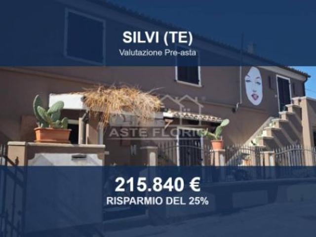 Villa Indipendente in vendita a Silvi, Abruzzo