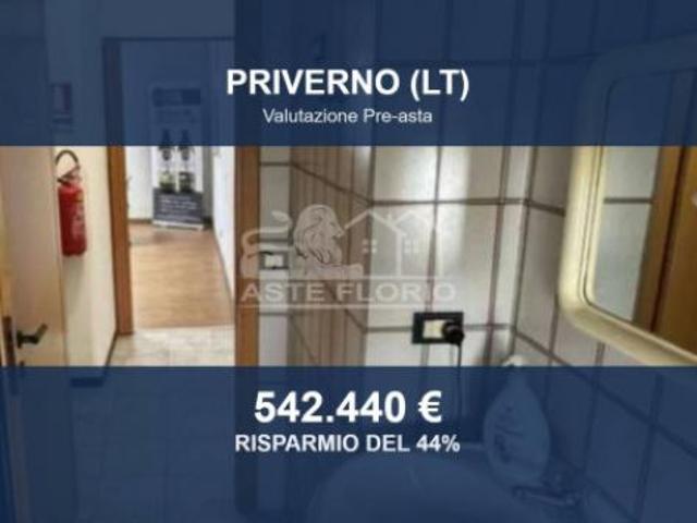 Capannone in vendita a Priverno
