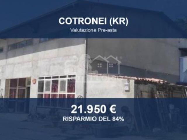Locale Commerciale in vendita a Calabria, Crotone