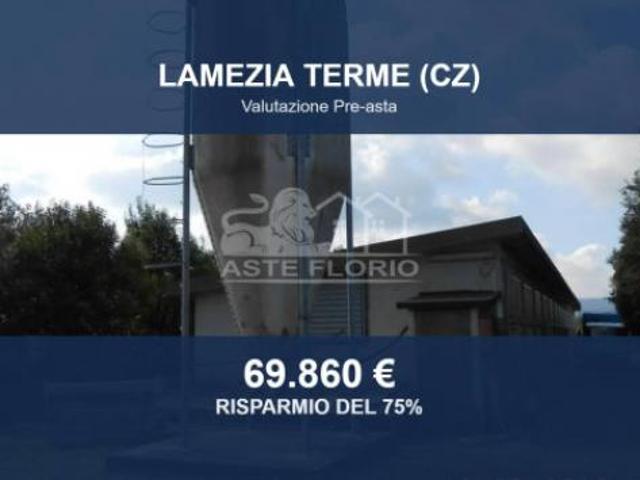 Capannone in vendita a Lamezia Terme, Catanzaro