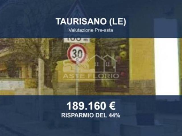 Locale Commerciale in vendita a Puglia, Lecce