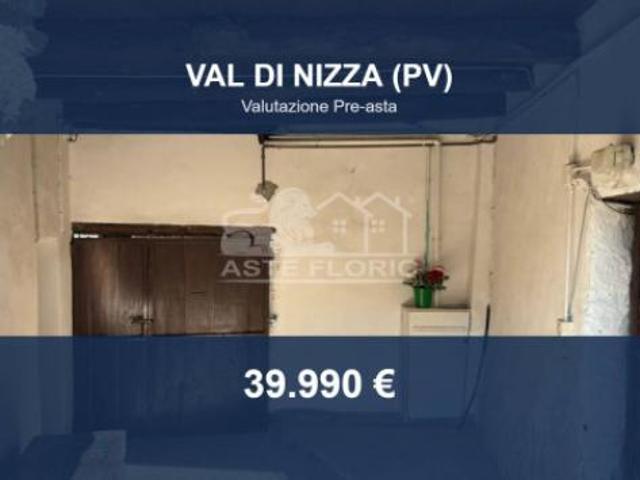 Villa Indipendente in vendita a Val Di Nizza, Lombardia