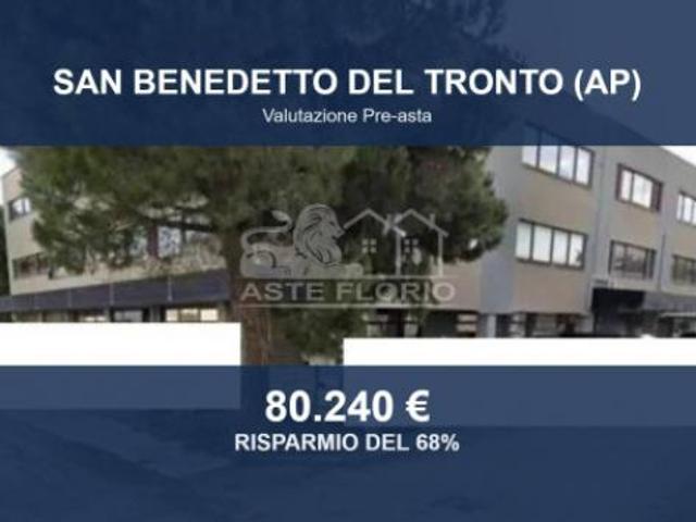 Ufficio in vendita a Porto d'Ascoli centro, Marche
