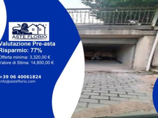 Box in vendita a Marche, Fermo