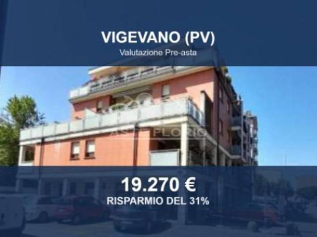 Box in vendita a Vigevano, Lombardia