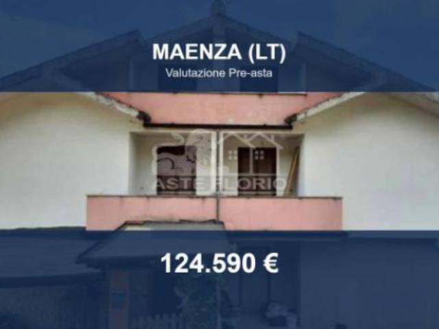 Locale Commerciale in vendita a Maenza, Lazio