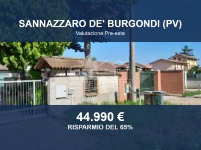 Capannone in vendita a Sannazzaro De' Burgondi, Lombardia