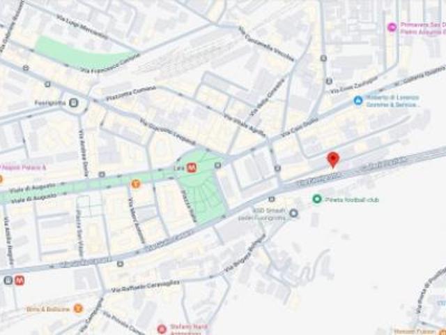Locale Commerciale in vendita a Municipalità 10, Campania