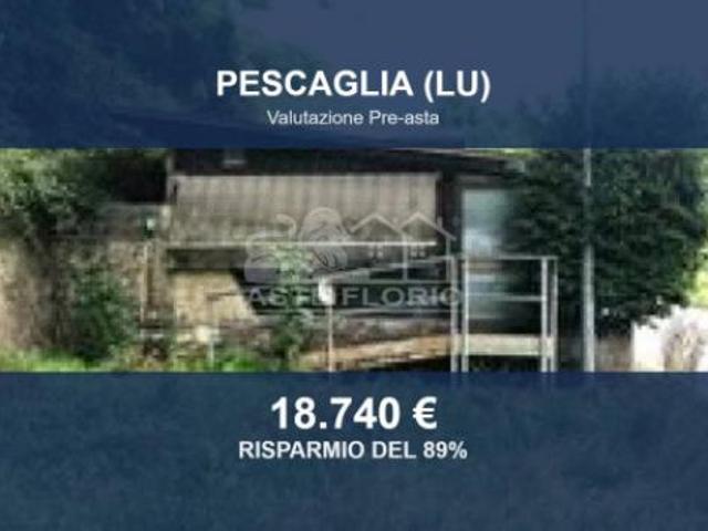 Locale Commerciale in vendita a Unione dei comuni Media Valle del Serchio, Pescaglia