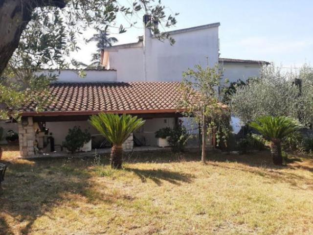 Villa Indipendente in vendita a Castelforte, Lazio