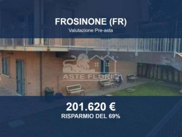 Villa Indipendente in vendita a Frosinone, Lazio