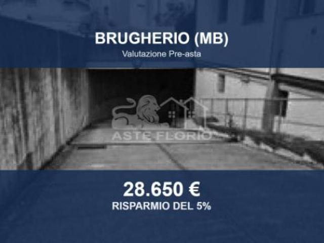Box in vendita a Moncucco, Brugherio