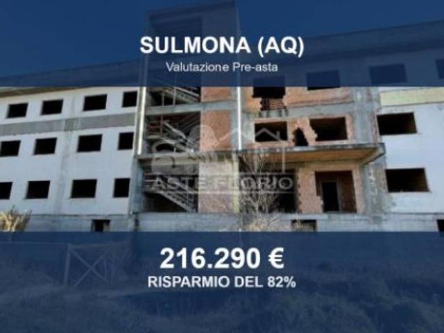 Locale Commerciale in vendita a Sulmona, L'Aquila