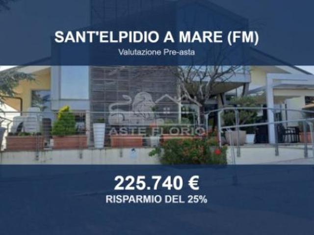 Locale Commerciale in vendita a Marche, Fermo