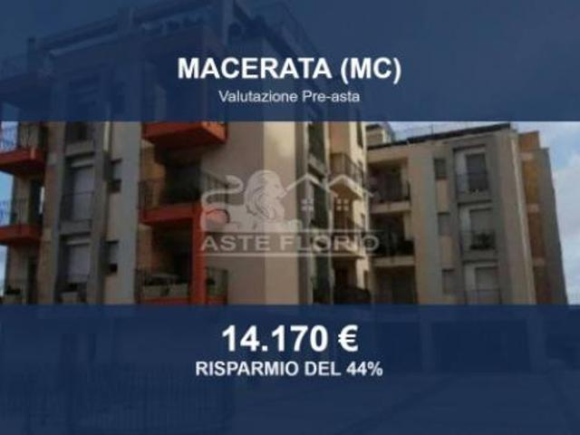 Box in vendita a Marche, Macerata