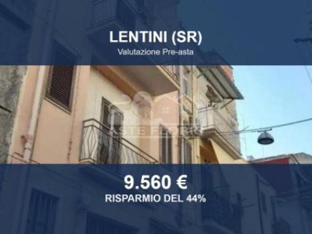 Box in vendita a Lentini, Sicilia
