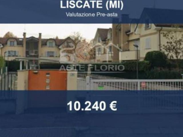 Box in vendita a Liscate, Lombardia
