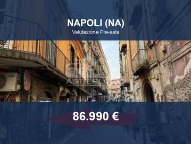 Locale Commerciale in vendita a Campania