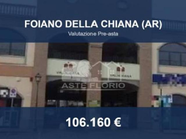 Locale Commerciale in vendita a Foiano Della Chiana, Toscana