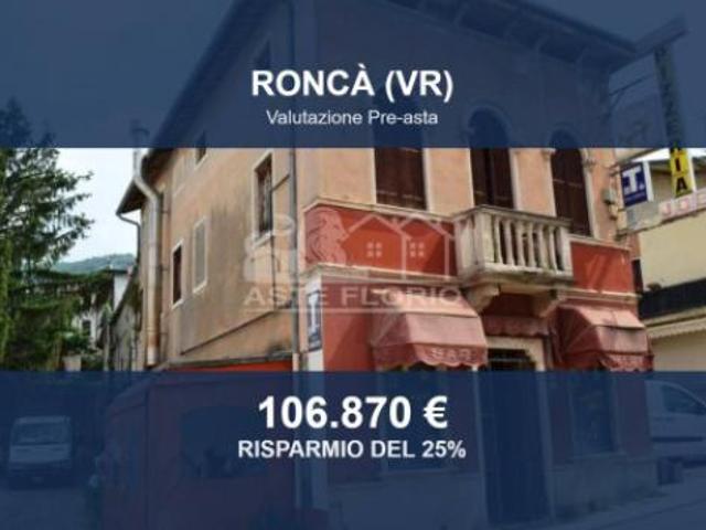 Locale Commerciale in vendita a Brenzone, Veneto