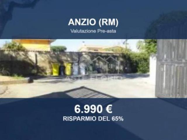 Box in vendita a Piscinari, Roma Capitale