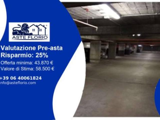 Box in vendita a Centro Est, Serra Riccò
