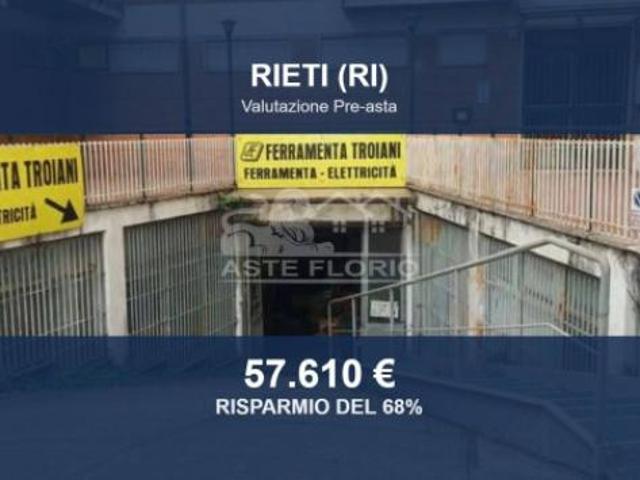 Locale Commerciale in vendita a Regina Pacis, Rieti