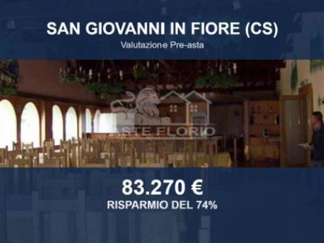Locale Commerciale in vendita a Calabria, Cosenza