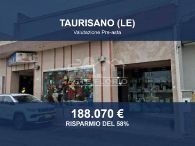 Locale Commerciale in vendita a Puglia, Lecce