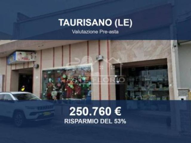 Locale Commerciale in vendita a Puglia, Lecce