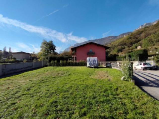 Terreno in vendita a Comunità della Vallagarina, Villa Lagarina