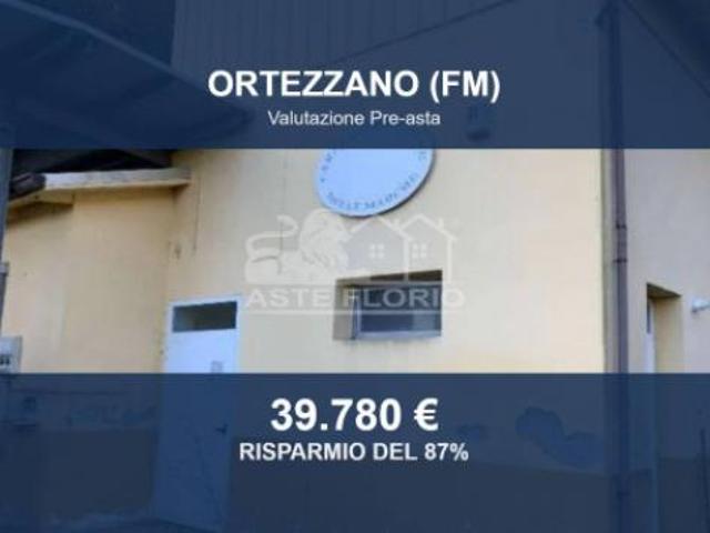 Locale Commerciale in vendita a Marche, Fermo