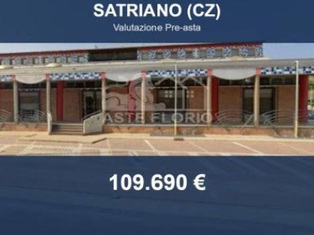 Capannone in vendita a Satriano, Catanzaro