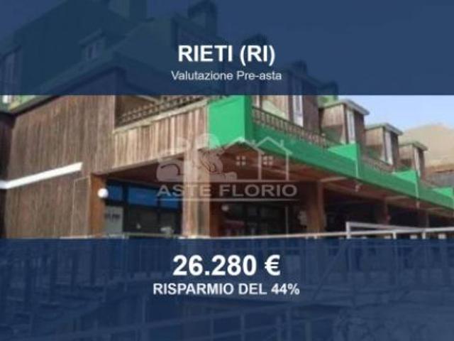 Locale Commerciale in vendita a Rieti, Lazio