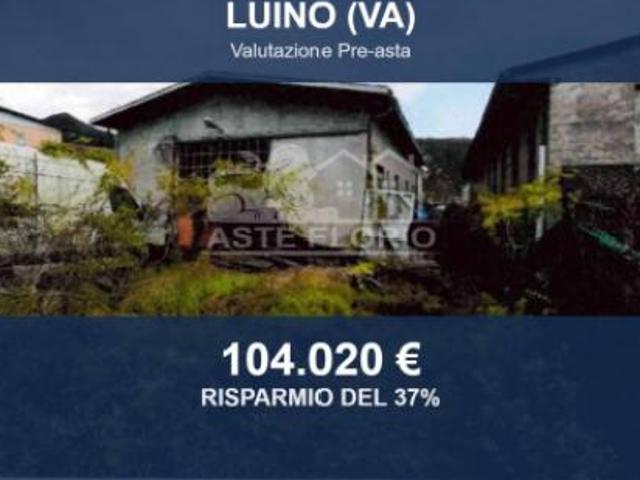 Capannone in vendita a Luino, Varese