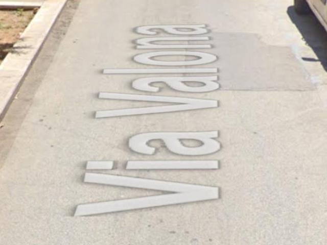 Locale Commerciale in vendita a Puglia, Bari