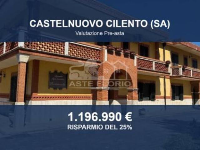 Locale Commerciale in vendita a Castelnuovo Cilento, Campania
