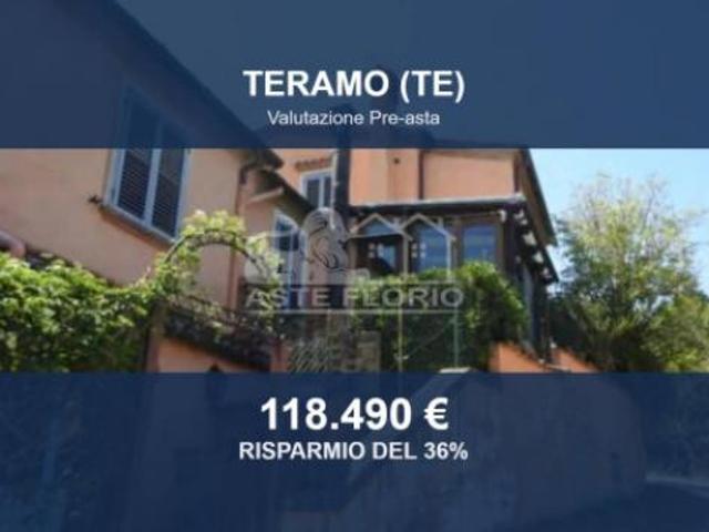 Villa Indipendente in vendita a Teramo, Abruzzo