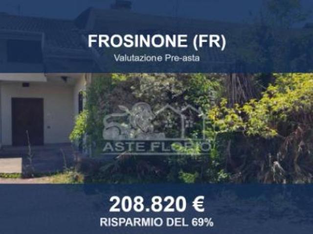 Villa Indipendente in vendita a Frosinone, Lazio