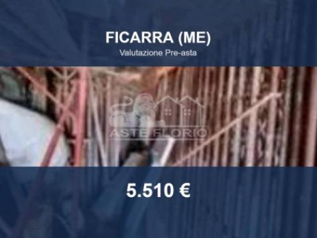 Box in vendita a Ficarra, Messina