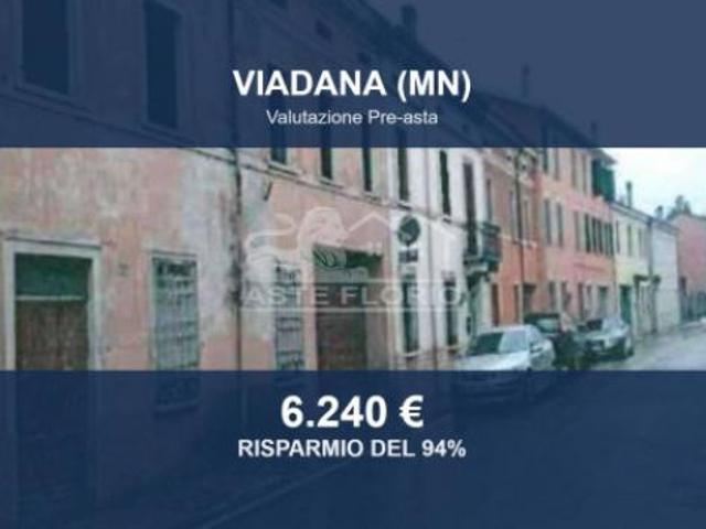 Villa Indipendente in vendita a Viadana, Lombardia