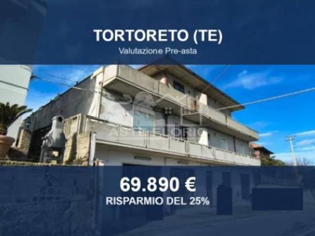 Appartamento in vendita a Unione dei Comuni della Val Vibrata, Tortoreto