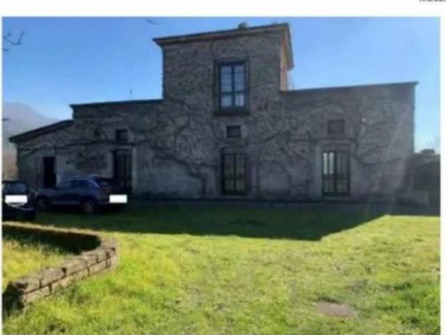 Capannone in vendita a Palma Campania, Campania