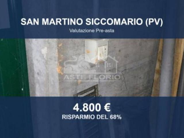 Box in vendita a San Martino Siccomario, Lombardia